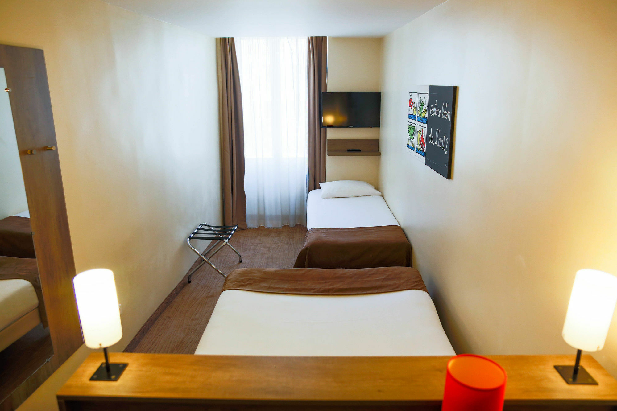 Hotel Le Seize, Centre