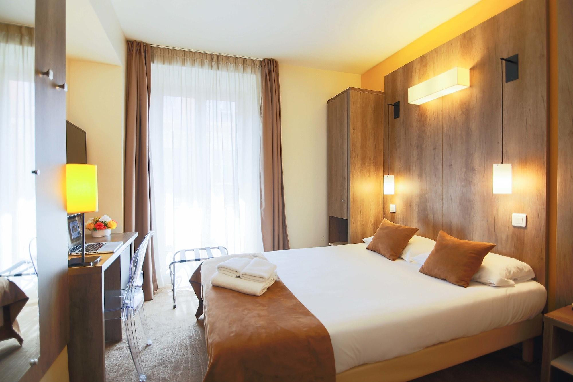 Le Seize, Centre Hotel 3*